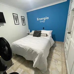 Nuevo Y Moderno Alojamiento Laureles, Habitación Privada Habitación en casa particular Medellín